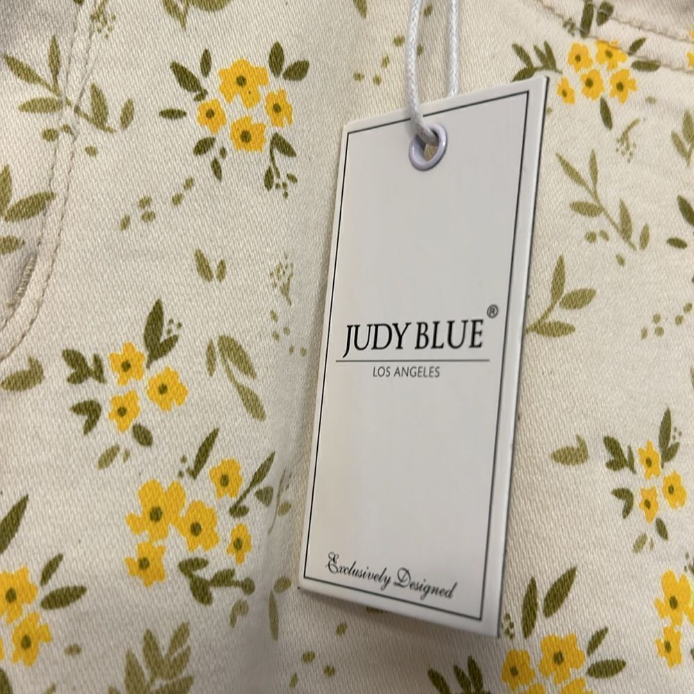 Judy Blue mid rise yellow white floral skinny fit jeans Size 32 New - Picture 5 of 14